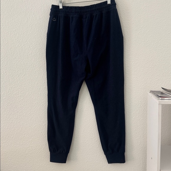 Beyond Yoga Womens Pull On Jogger Sweatpants Navy Blue Size Medium Athleisure - Picture 5 of 6